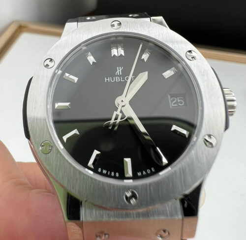 Hublot Classic Fusion 581.NX.1171.RX 33MM Quartz HB Factory Black Dial Replica Watch